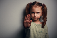 Mechanizmy krzywdzenia dzieci – aspekt prawny i psychopedagogiczny