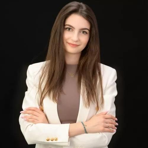 Klaudia Kucinoglu