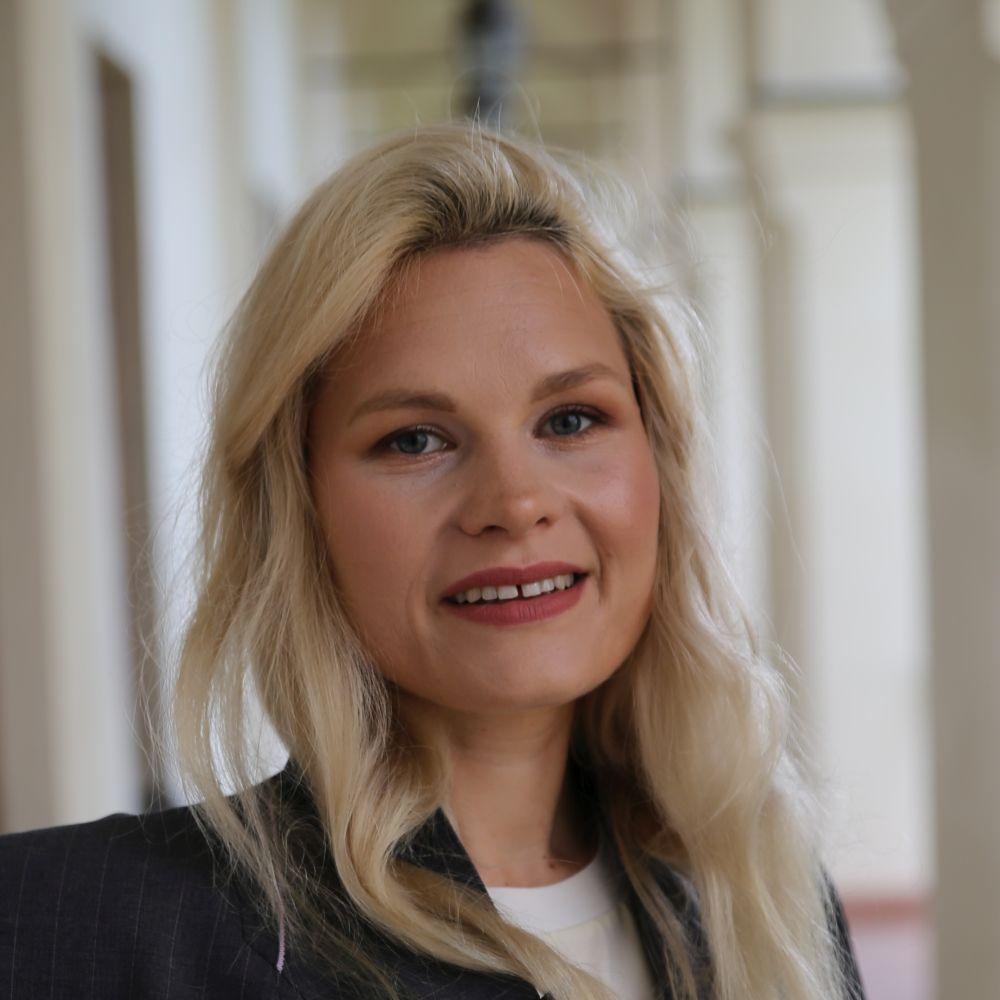 Angelika Urbanek