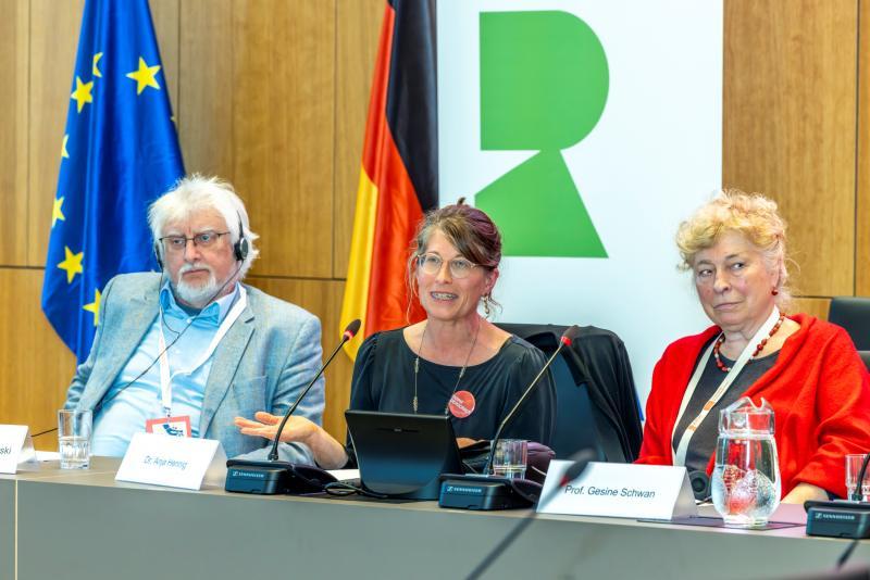 Od lewej: prof. Radosław Markowski (USWPS), dr Anja Henning (EUV), prof. Gesine Schwan