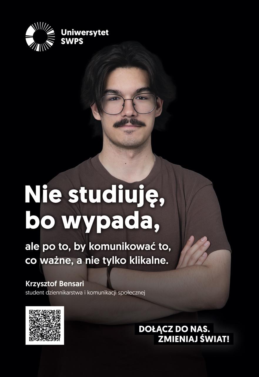 Reklama z Krzysztofem Bensari, studentem dziennikarstwa i komunikacji społecznej na Uniwersytecie SWPS