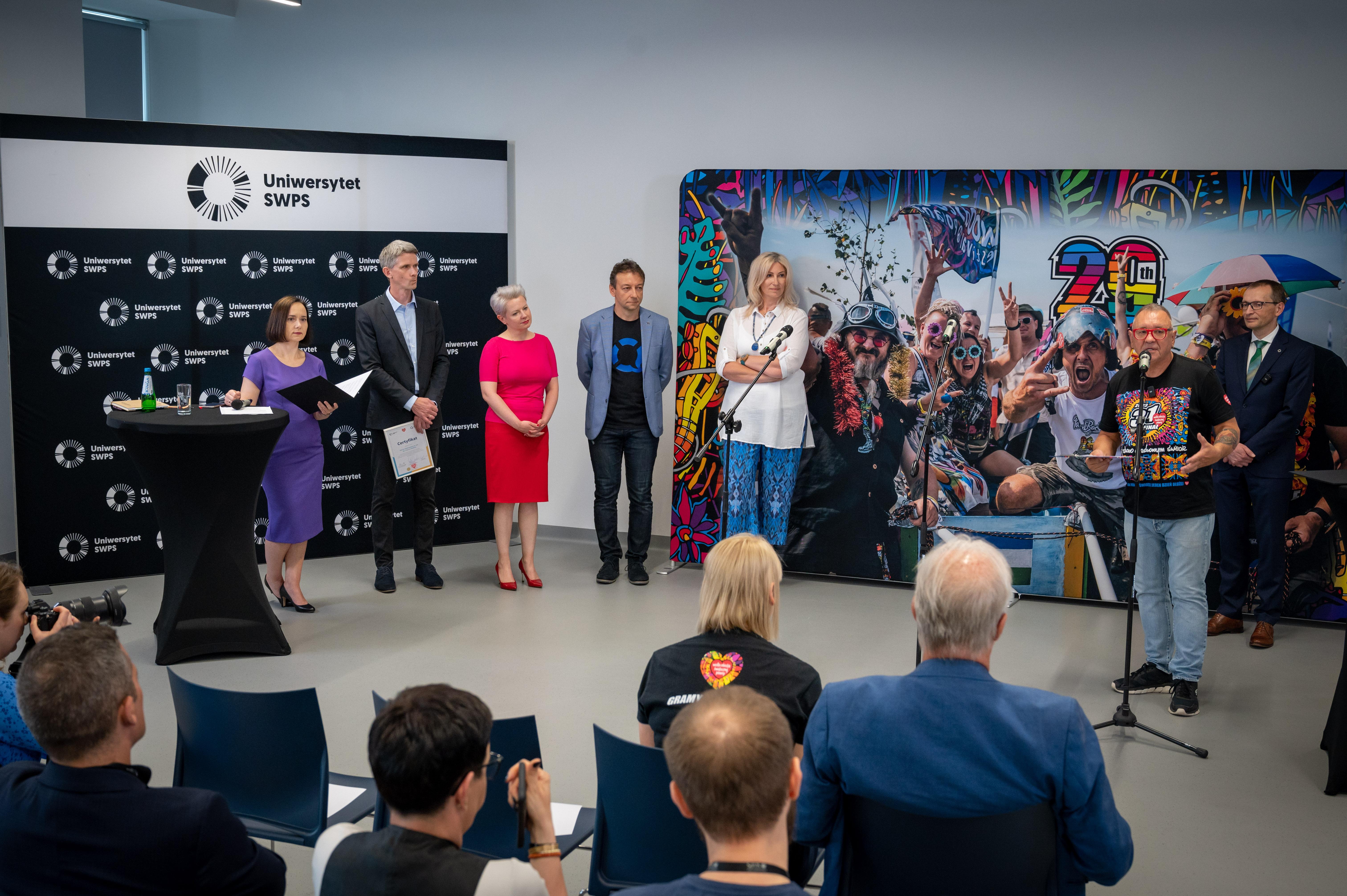 Wspólna konferencja prasowa przedstawicieli Uniwersytetu SWPS i Fundacji WOŚP