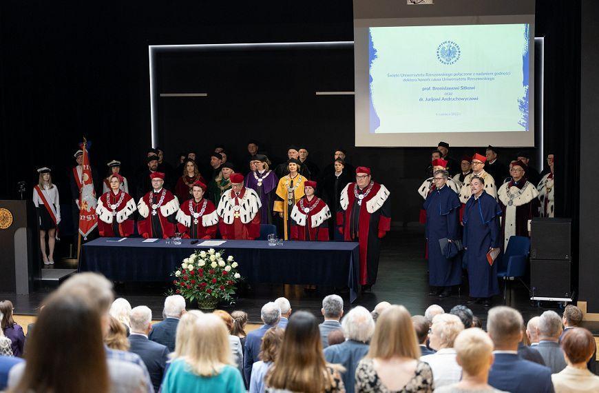 Nadanie tytułu doktora honoris causa prof. Bronisławowi Sitkowi