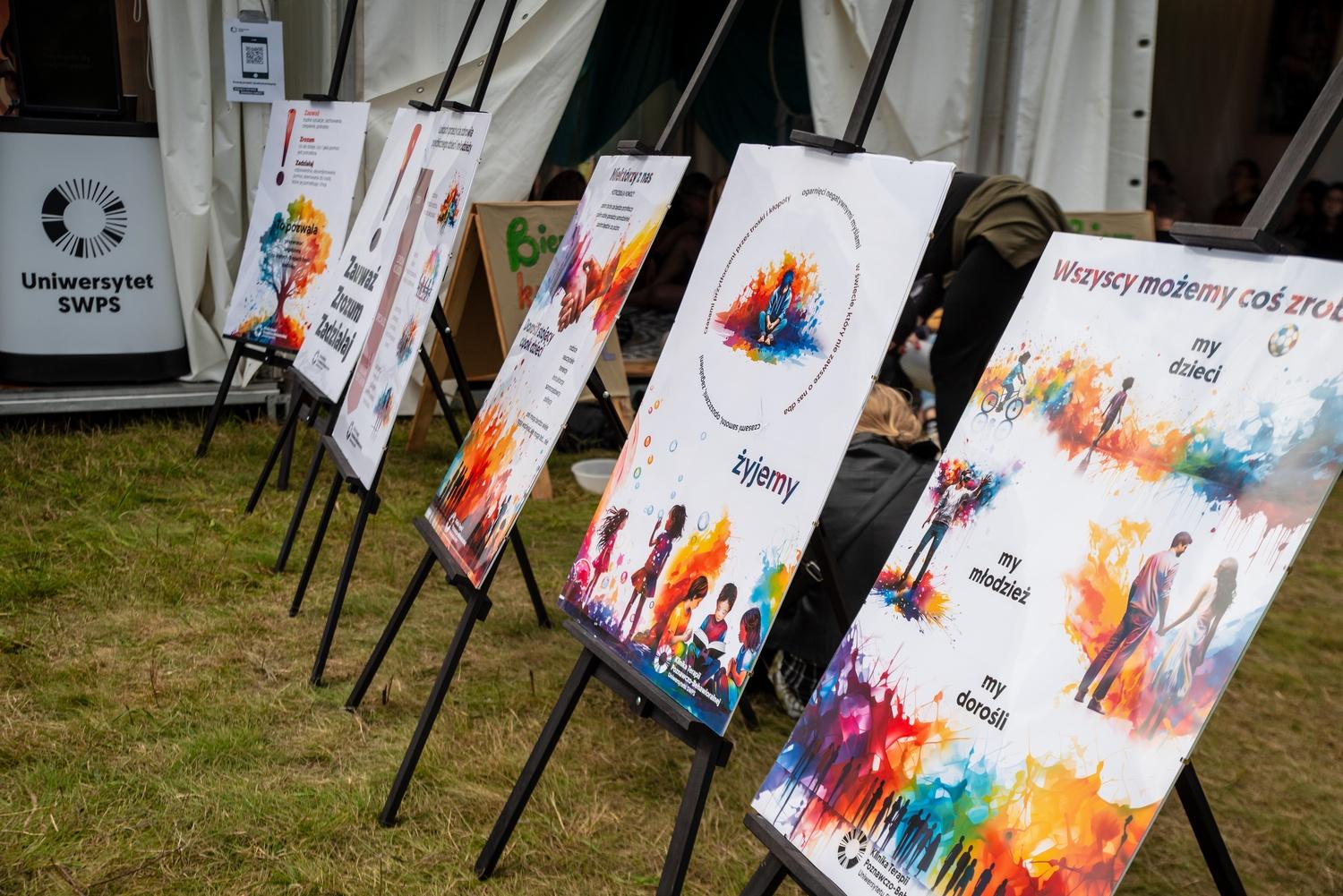 Stoisko Uniwersytetu SWPS i Kliniki Terapii Poznawczo-Behawioralnej Uniwersytetu SWPS na 29. Pol’and’Rock Festival