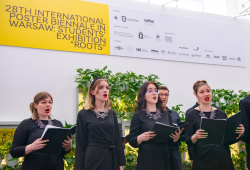 Chór Uniwersytetu SWPS na 28. Międzynarodowym Biennale Plakatu w Warszawie